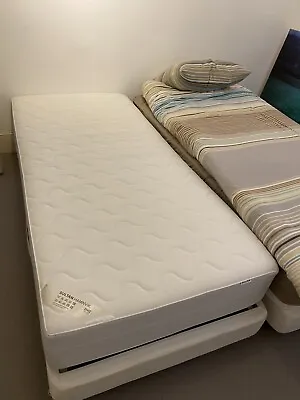 IKEA - 2 Single Beds With Slatted Bed Base And Mattresses SULTAN HAMNVIK 90x200 • £250