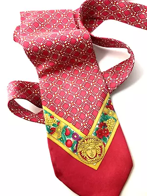 GIANNI VERSACE VINTAGE '90s MEDUSA BAROQUE V-MOTIF TIE FRUIT FLOWER ITALY RED • $90.44