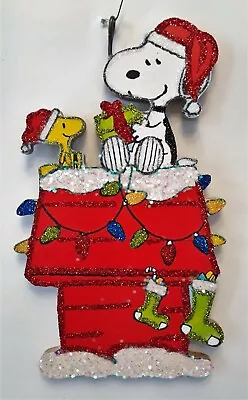 SNOOPY & WOODSTOCK On DOG HOUSE W GIFT LIGHTS  Glitter CHRISTMAS ORNAMENT * Vtg • $10.50