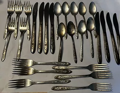 28 Pc VTG 1960 Meriden Silverplate Co.  Beloved  Flatware Forks Spoons Knives • $28.70