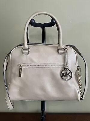 Michael Kors Knox Saffiano Pebbled Leather Large Shoulder Handbag Purse Beige • $0.99