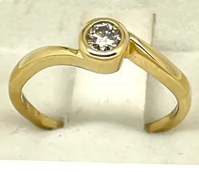 Stunning 9K Yellow Gold 0.25ct Genuine Diamond Ladies Engagement Ring 9ct 375 • $76
