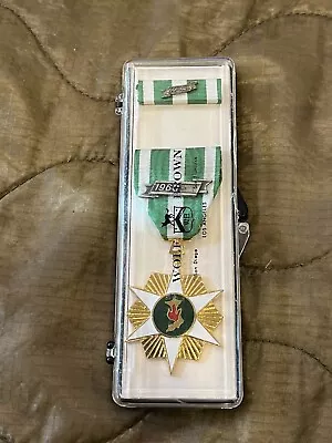 Vintage Wolf Brown USGI Vietnam Campaign Medal W  1960 Bar Set • $34.99