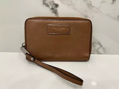 MARC JACOBS Pebbled Leather Zip-Around Phone Wingman Wristlet Wallet Brown • $30.40