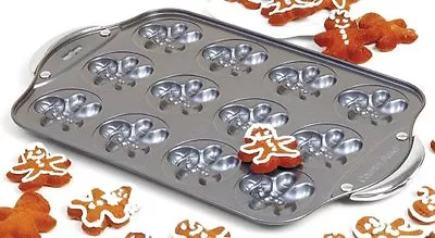 Nonstick Gingerbread Man Cookie Pan • $19.99