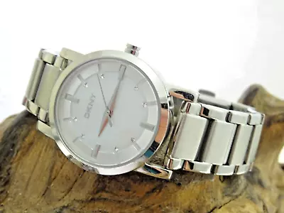 £9.99 • Buy DKNY Soho Ladies 28mm Mother Of Pearl Dial Designer Bracelet Watch NY-4519