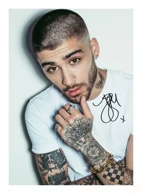 Zayn Malik Autograph Signed Pp Photo Poster • £6.89