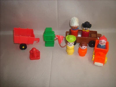 $9.99 • Buy Vintage Fisher Price Little People Lot Of 10 Pieces Gas Pump Fire Hydrant & More
