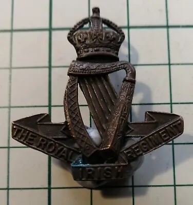 Royal Irish Regiment Officers Service Dress Cap Badge • £50