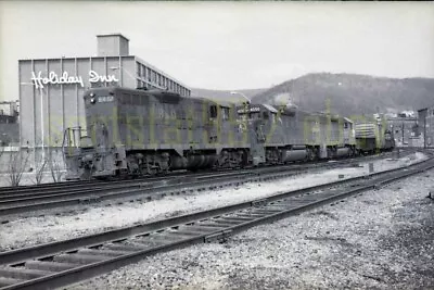 BO Baltimore & Ohio Locomotives GP9 #6457 / GP40 #4050 - Vtg Railroad Negative • $19.45