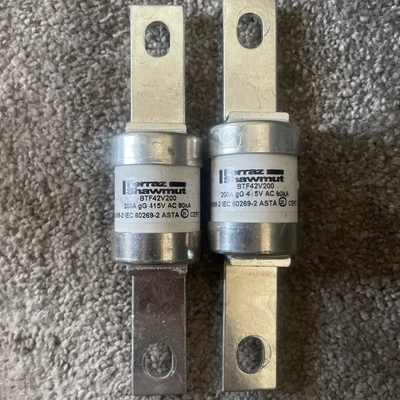 £20 • Buy Bs88-2 Fuse Ferraz Shawmut 200amp