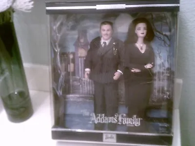 NRFB Barbie & Ken Gift Set The Addams Family 2000 Morticia & Gomez • $74.95