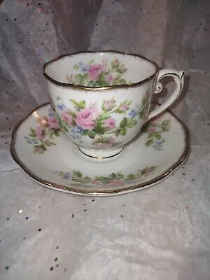 Vintage Roslyn Fine Bone China MOSS ROSE Tea Cup & Saucer Set England  • $18.99