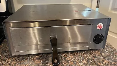 Avantco CPO16TSGL Stainless Steel Countertop Pizza / Snack Oven - 120V 1700W • $125