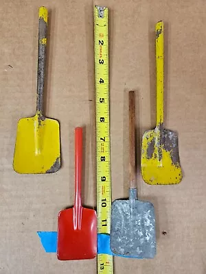 4 Lithograph Tin Sand Shovel Red Yellow Beach Toy Metal Vintage F • $39.99