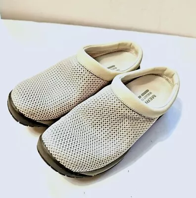 Merrell Encore Breeze Clogs Mules Shoes Women's Size 6.5 Silver Birch • $17.99