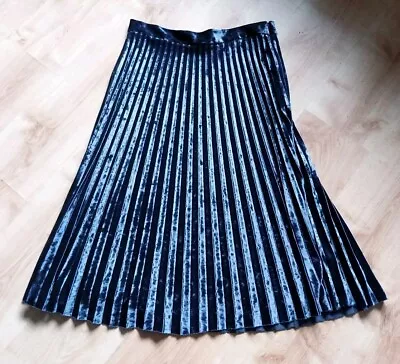 Ladies Marks And Spencer Pleated Velvet Skirt Size 16 Purple Wicca Plus Goth • £8