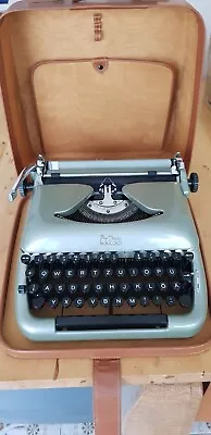 £55 • Buy Erika 10 Vintage Typewriter