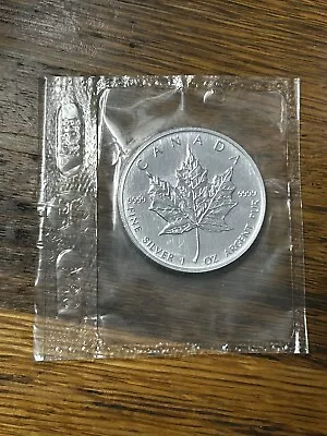 BU 2004 Canadian Silver Maple Leaf 🇨🇦 • $31.30