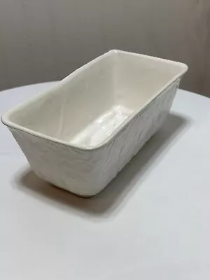 Vintage Rectangular Mid Century Modern (MCM) White Planter 8.75  X 4.5  X 3.5  H • $20