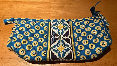 Vera Bradley Retired “Riviera Blue” Cosmetic/make Up Case￼ • $4.70