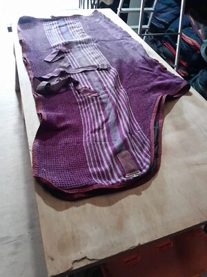 £5 • Buy 5'3  Purple Waffle Cooler Rug  -WS 33