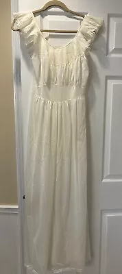 Vanity Fair Nightgown • $20