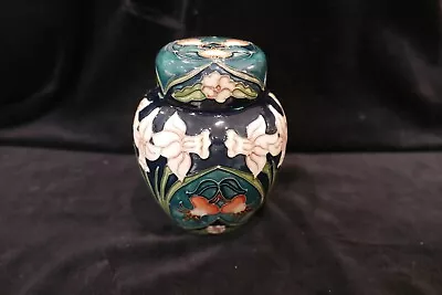 Beautiful 1996 Moorcroft Pottery Covered Ginger Jar W/ Daffodils • $91