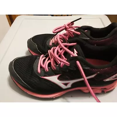 Mizuno Wave Rider 20 Big Girl Size 4 Black Pink Walking Running Sneakers • $21.94