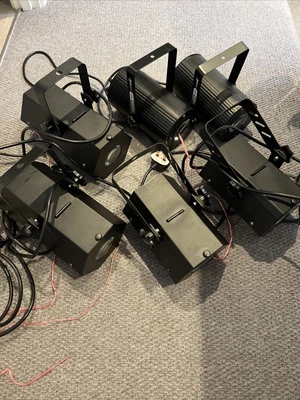 £130 • Buy DJ Lights Bulk, QTX And Sound Lab X6 With C Clamps And T Bar Stand