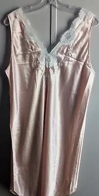 Val Mode Lingerie Nightgown L Peach Short Embroidered NWOT • $24