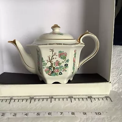 Vintage Sadler English 4 Cup Teapot - Gilded Detail - India Tree Decor • £16.50