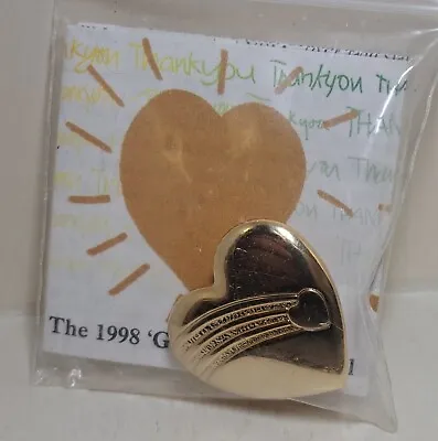 The Variety Club 1998 Gold Tone Heart Pin Badge Lapel Brooch Charity Collectable • £4.99