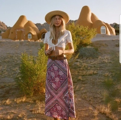 $40 • Buy Arnhem Azalea Maxi Skirt In Pink – Size 8 