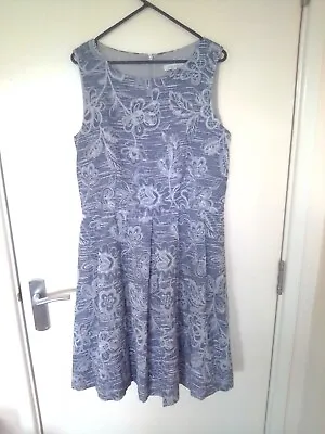 £2.50 • Buy Blue And Grey Floral Dress - Size 12 Kew 159