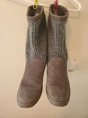 UGG Womens Gray Knitted Boot With Buckle Size 8 • $25