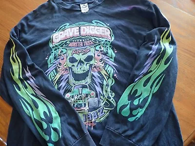 Grave Digger Shirt Sz L Monster Truck Long Sleeve Black Flames Skull 2011 • $39.99