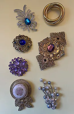 7 Vintage Pins Brooch Lot P5 Rhinestones Faux Pearls Circle Flower More • $9.98