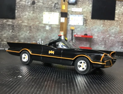 £0.99 • Buy BATMAN BATMOBILE MODEL CAR TV SERIES 1:32 SCALE JADA 98225 DC CLASSIC K8 Diecast