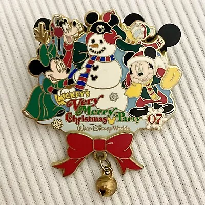 2007 Disney Parks WDW Mickeys Very Merry Christmas Party Pin Mickey & Friends LE • $19.98