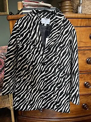 Sonder Studio Zebra Jacket Size 8 BNWT Designer Classy Bloggers Blazer Suit • £40