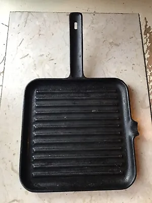 Vintage R.Welch Victor 9 1/2   Cast Iron Square Griddle England • $10