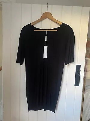 BNWT Unconditional London UK M (Size 12) Ladies Black V Neck Short Sleeve Top • £25