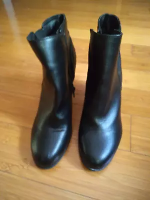 Me Too Ladies Black Ankle Boots 9 1/2M 9.5 Arlo  • $8