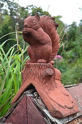 £64.99 • Buy Squirrel Roof Finial 90° Angled Decorative Ridge Tile Frost Proof Stone 