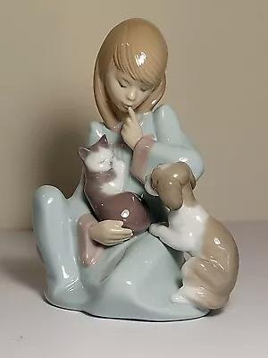 LLADRO CAT NAP Figurine Girl Holding Sleeping Cat W/ Curious Dog #5640 • $52.99