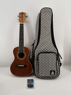 $170 • Buy Bondi Ukulele Arcadia Mahogany Concert Ukulele Nizhoni Carry Bag Freedom Picks