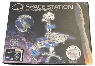 METAL SPACE STATION METAL CONSTRUCTION KIT New • £10.85