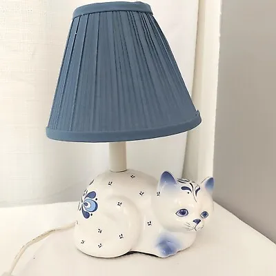 $32.40 • Buy Vtg Cat Table Lamp Pleated Shade Blue White Glazed Kitty Painted Floral Light
