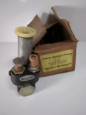 NOS Mercedes DIESEL FUEL PRIMER HAND PUMP OEM Bosch W114 W115 240D 300D 220D • $500